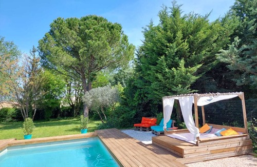 Saint-Saturnin-les-Avignon House | Provençal villa with private pool – 4 bedrooms – Between Avignon and the Luberon