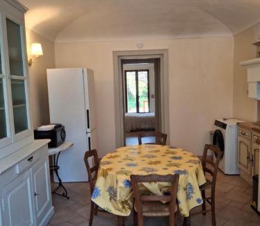 Donzere Apartment | Provencal DROME cottage with garden access TANTE HELENE
