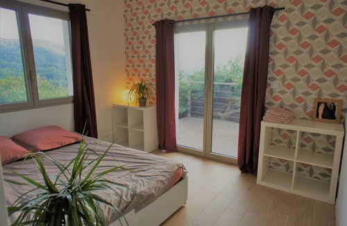 Dieulefit Villa | Provencal farmhouse with view (access piedmont village)