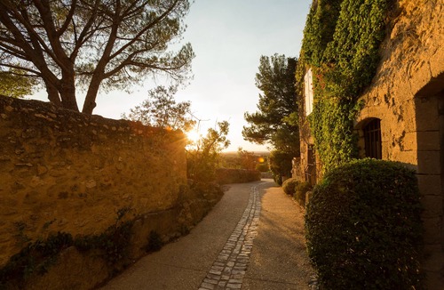 Taillades House | Provencal house in the heart of the Luberon natural park. Close to Avignon