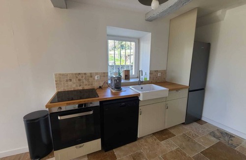 Reauville House | Provencal house, wooded garden near Grignan 4-6 pers, 2 bedrooms