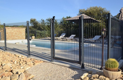 La Roque-sur-Pernes Villa | PROVENCAL VILLA WITH MAGNIFICENT VENTOUX VIEW IDEAL FOR FAMILIES OR FRIENDS