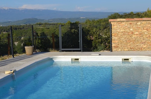 La Roque-sur-Pernes Villa | PROVENCAL VILLA WITH MAGNIFICENT VENTOUX VIEW IDEAL FOR FAMILIES OR FRIENDS