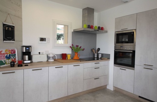 Grignan Villa | Provence-contemporary air-conditioned villa 6pers-plain pied-vue-private pool-3bed