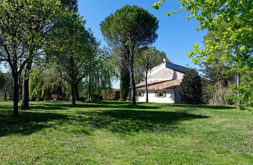 Visan House | "Provence-cool" 50m² gîte in an old Provencal farmhouse