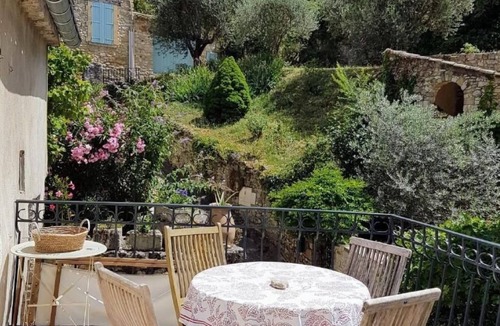 Gigondas House | Provenzalisches Haus aus Naturstein in Gigondas by Interhome