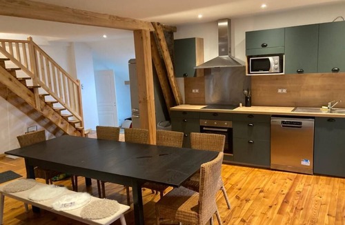 Cathervielle Ski Chalet | Pyrenean stone chalet 10 minutes from the ski slopes, ideal for hiking.