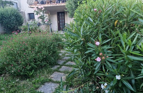 Sablons House | Quai 84, maison au bord du Rhône