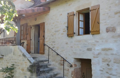 Corn House | Quercy House: Private Terrace, Garden & Balcony in the Célé Valley