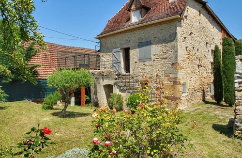 Issepts House | Quercynoise House with swimming pool : ideal for family and friends