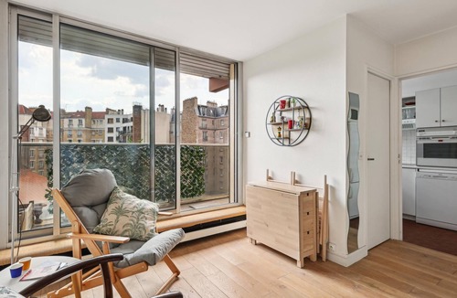 13th Arrondissement Apartment | Quiet, bright apartment Place d'Italie