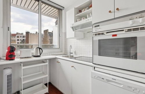 13th Arrondissement Apartment | Quiet, bright apartment Place d'Italie