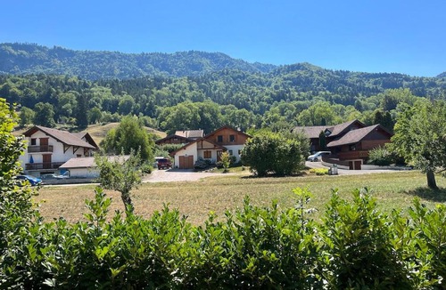 Cervens Ski Chalet | Quiet chalet with private pool near Lake Geneva