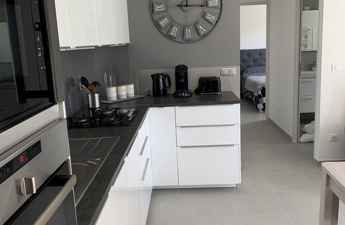 Aubignan House | Quiet, cosy house