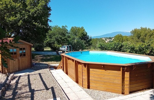 La Roque-sur-Pernes Cottage | Quiet cottage in the countryside facing Mont Ventoux