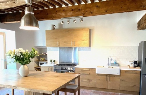 Sault House | Quiet cottage with a view of Mont Ventoux in the middle of lavender fields