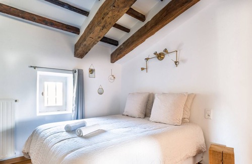 Sault House | Quiet cottage with a view of Mont Ventoux in the middle of lavender fields