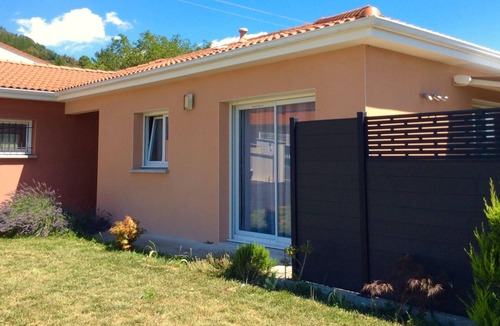 Orbeil House | Quiet house and garden for two near the volcanoes
