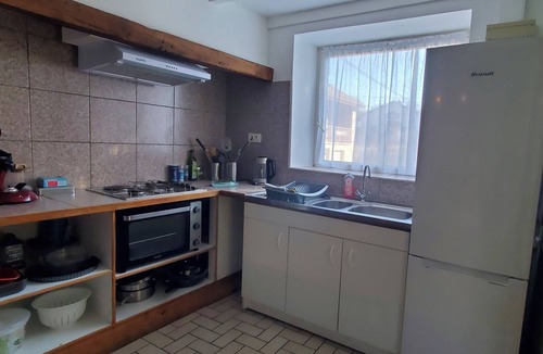 Paroisse Saint-Walburge House | Quiet house for 4 people, games area, private bowling green, table tennis.