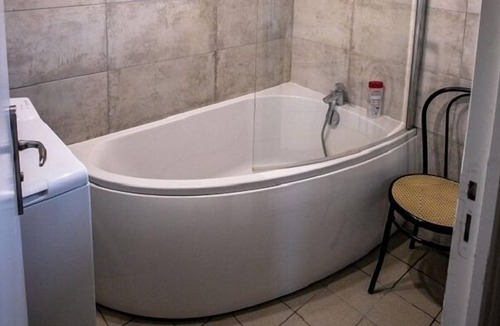 Fleurie House | Quiet house, garden swimming pool and sleeps 6