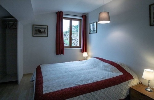 Fleurie House | Quiet house, garden swimming pool and sleeps 6