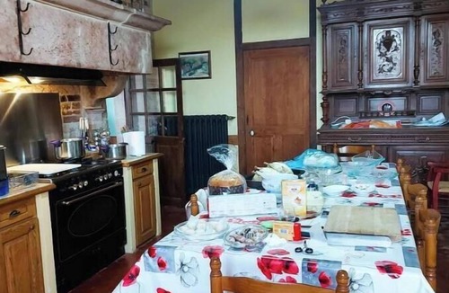 Huilly-sur-Seille House | Quiet Maison de Maître in Burgundy with enclosed gardens. Pets welcome.