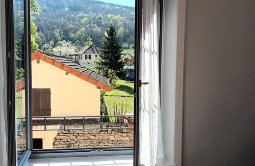 Cuiseaux House | Quiet village house 4 bedrooms