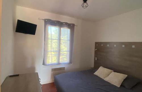 Sainte-Cecile-les-Vignes Apartment | Résidence le relais