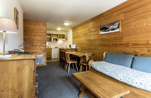 Val-d'Isere Apartment | Résidence Alpina Lodge 10