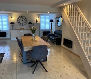 Conflans-sur-Lanterne Apartment | Résidence du Lion d'Or - Appartements & Vue sur rivière