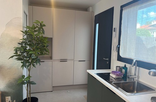 Montjuzet Apartment | Résidence Les 3 Volcans 3 logements privés Jardin & Parking