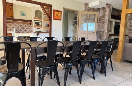 Aubignan Villa | Rated 4-star Meublé Tourisme with garden, swimming pool, view of Mont Ventoux