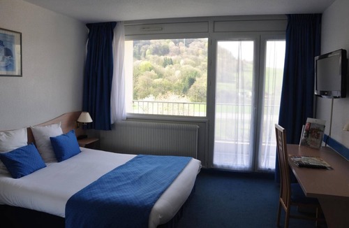 Hyevre-Paroisse Hotel | Relais de la Vallée