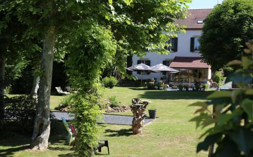 Chalmoux Bed & Breakfast | Renard et l'abeille