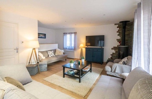 Valmorel Ski Chalet | Renovated 7-room chalet in Valmorel, 15 people, parking, terrace