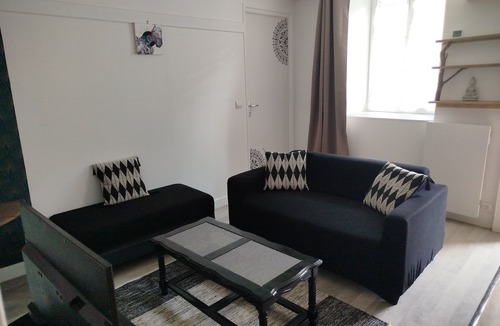 Irancy Apartment | Renovated apartment in quiet wine-growing village. 15min from Auxerre.