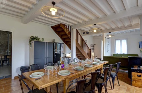 Belmont-de-la-Loire Cottage | Renovated cottage with garden and pets allowed