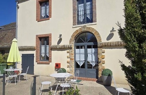 Mareil-le-Guyon Cottage | Renovated cottage, 4 bedrooms near Versailles, Montfort l'Amaury