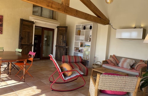 Mormoiron House | Renovated country farmhouse, absolute calm with breathtaking views of the countryside and Ventoux