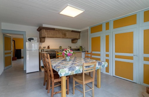 Equevilley Cottage | Renovated country house, enclosed garden, pets allowed, bikes & private parking