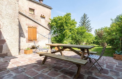 Equevilley Cottage | Renovated country house with garden, pets accepted near Vesoul