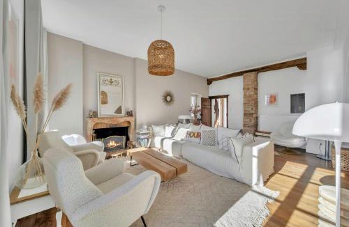Palleau House | Renovated Family Château In Burgundy Near Beaune