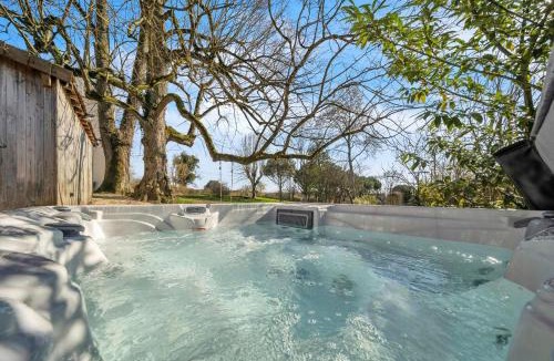 Palleau House | Renovated Family Château In Burgundy Near Beaune