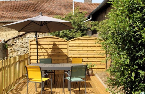 Gourgeon Cottage | Renovated family cottage with garden in the heart of the Saône Valley