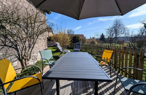 Gourgeon Cottage | Renovated family cottage with garden in the heart of the Saône Valley