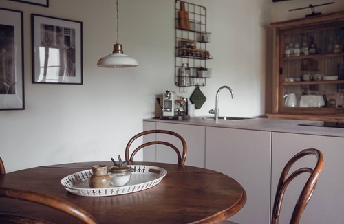 Cuncy-les-Varzy Cottage | Renovated historic farmhouse - cozy terrace, many excursion destinations