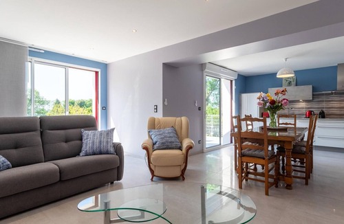 Rigny Cottage | Renovated house by the Saône with garden and parking in Rigny