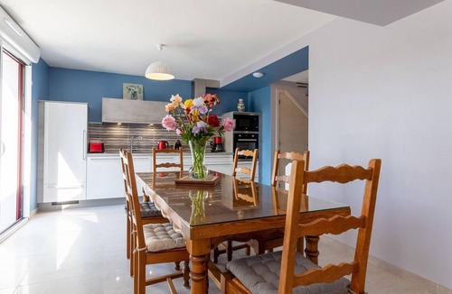 Rigny Cottage | Renovated house by the Saône with terrace and garden