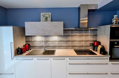 Rigny Cottage | Renovated house by the Saône with terrace and garden