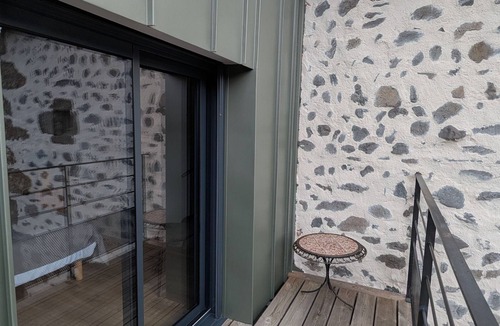 Polignac Cottage | Renovated house with terrace and balcony in Polignac